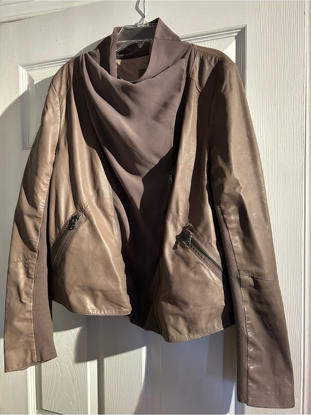 Vintage Women’s Taupe Leather Zip-Front Jacket